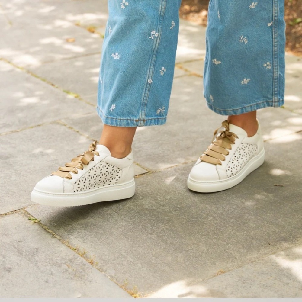 Clorinda Antinori The Zoe Viking Bianco Leather Cutout Sneaker 38 (US 8)